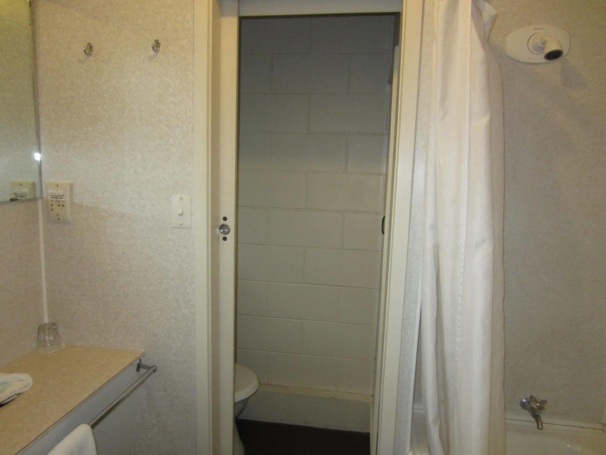 Midtown Motor Inn 旺格努伊 外观 照片